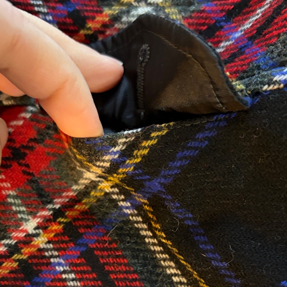 L.L. Bean Red and Black Plaid A-Line Skirt - Sz 10 - Picture 11 of 16